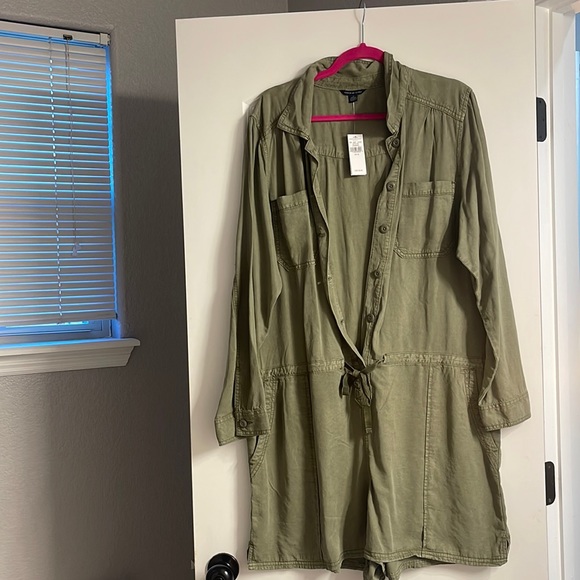 Romper - Picture 1 of 2